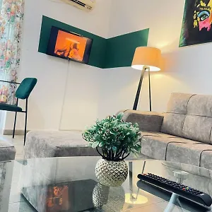 top-central-apartment-tirana.hotels-in-tirana.com/